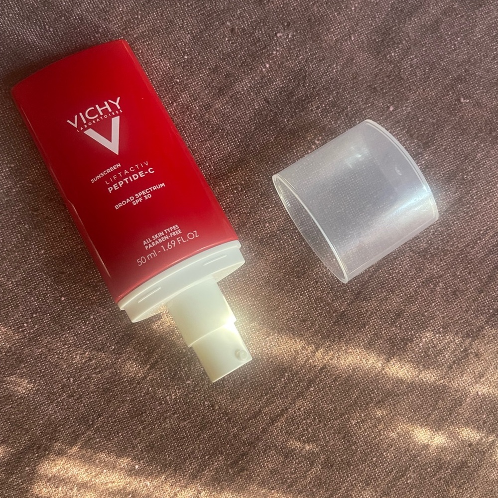 Vichy Laboratories Liftsctiv sunscreen